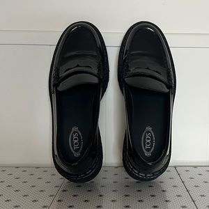 TOD’S Leather Healed Loafers